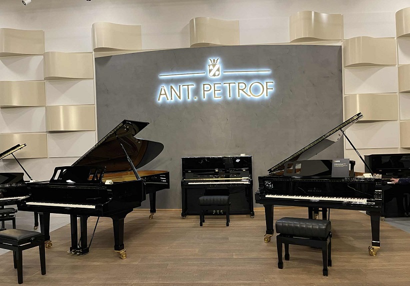 Ексклузивен представител на PETROF за България