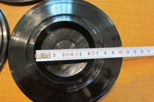 Plastic insulator black - 60 mm.