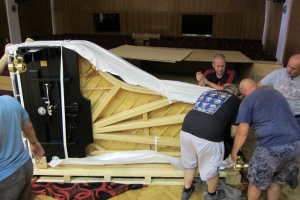 Do you offer delivery of pianos and grand pianos?