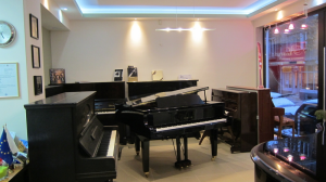 Х. 2012г. - Piano shop Melody after restoration.